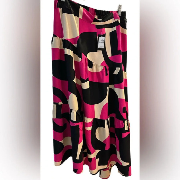 New With Tag Women's Plus Size Skirt Saskia Print - Picture 2 of 11
